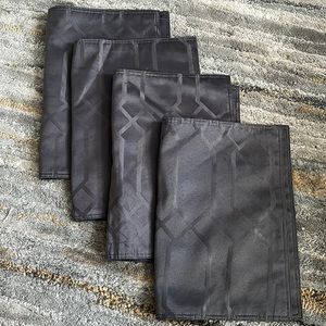 Dart grey satin place mats